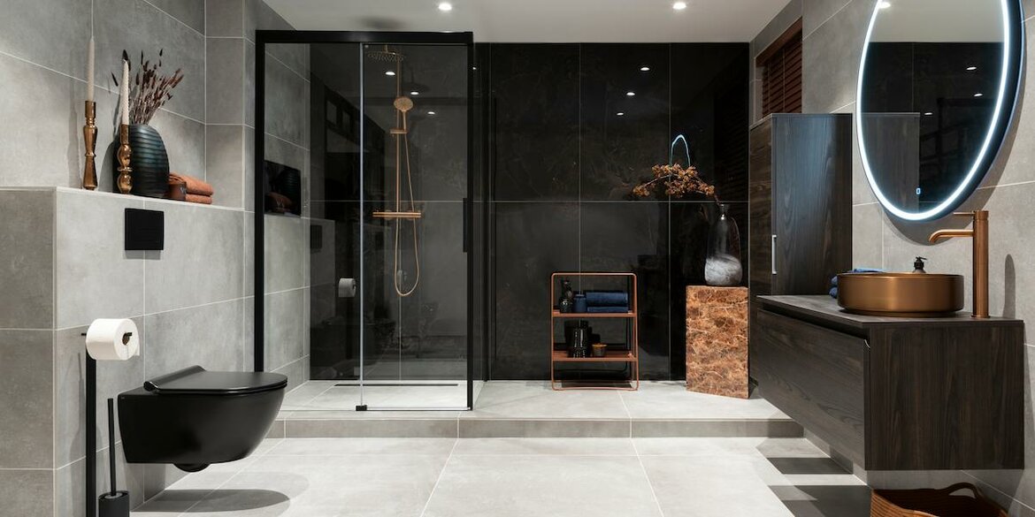 Design badkamer met donkere elementen