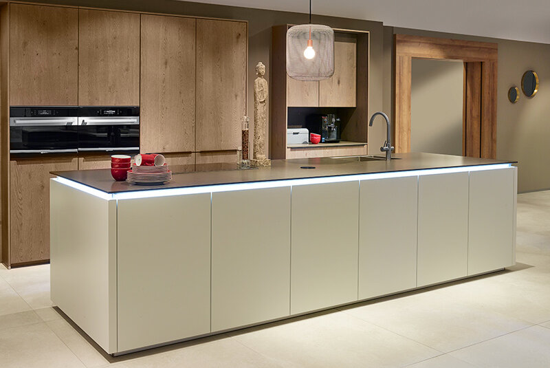 cement Golven Mens Luxe, strak en minimalistisch - dé design keuken bij Brugman